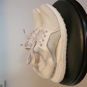 Adidas Ultra Boost X. Size 8.5